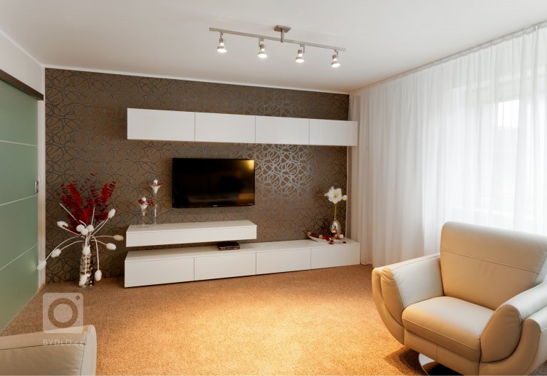 add picture to album