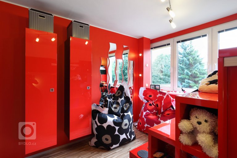 add picture to album