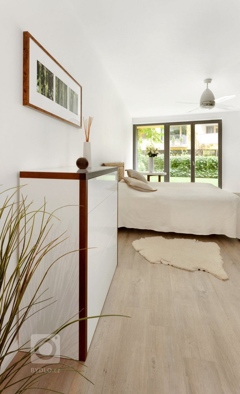 add picture to album