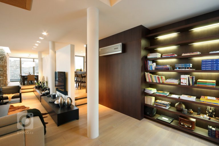 add picture to album