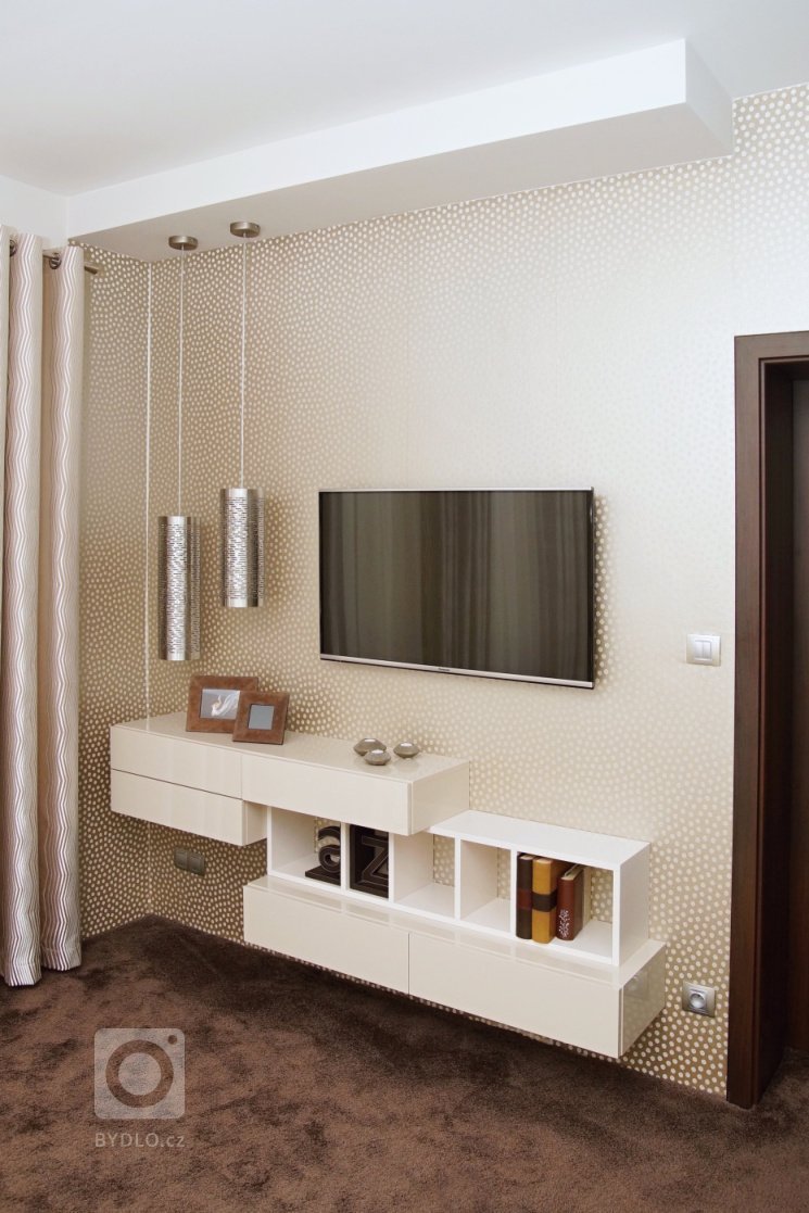 add picture to album