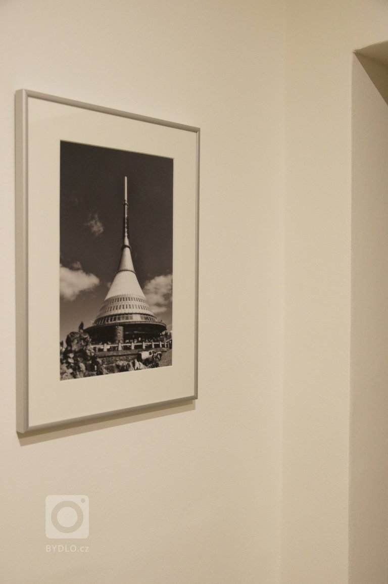 add picture to album