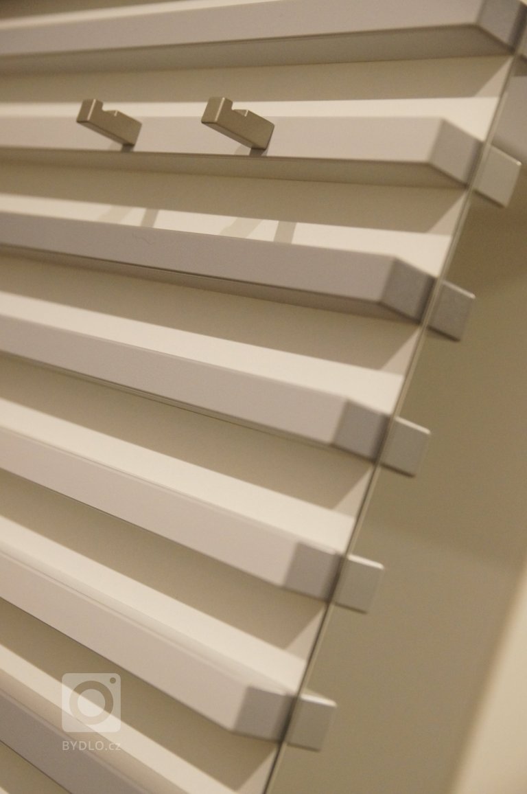 add picture to album