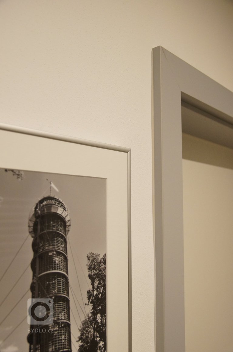 add picture to album