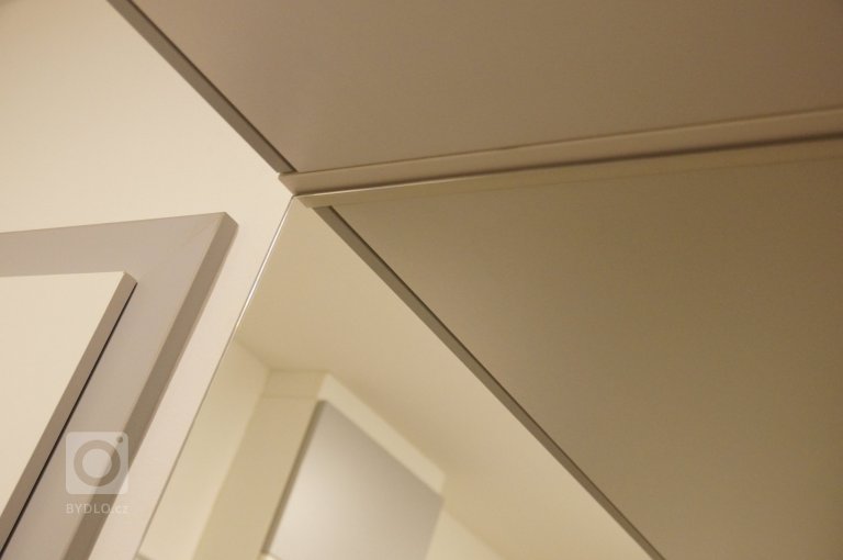 add picture to album