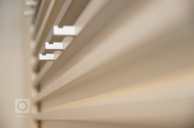 add picture to album