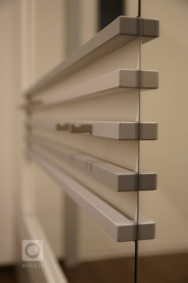 add picture to album