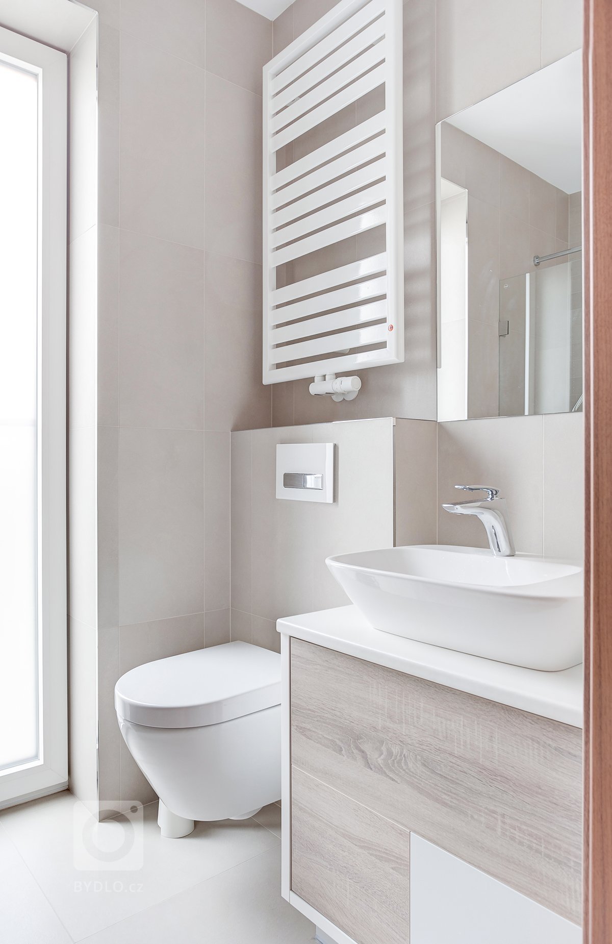 Rodinný dům se nachází na okraji&nbsp;města&nbsp;v kontaktu se zelení a přírodou. Naším cílem bylo vytvořit moderní a útulné prostory,&nbsp;spojit přírodní a…