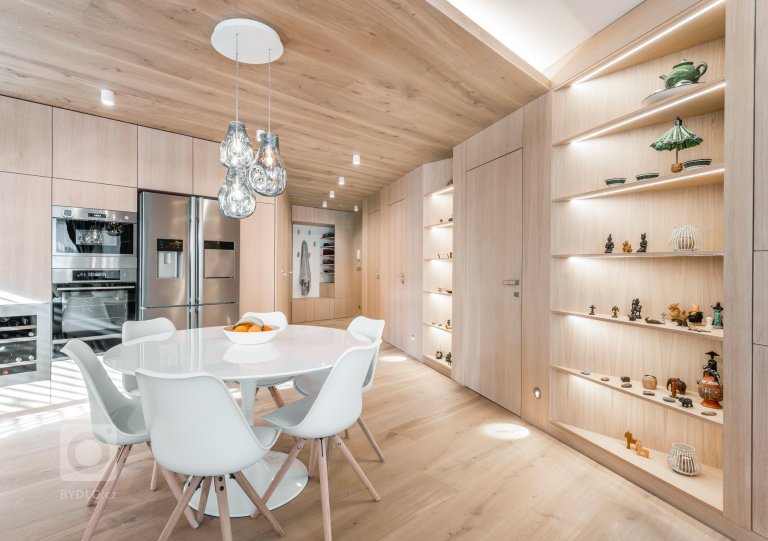 add picture to album