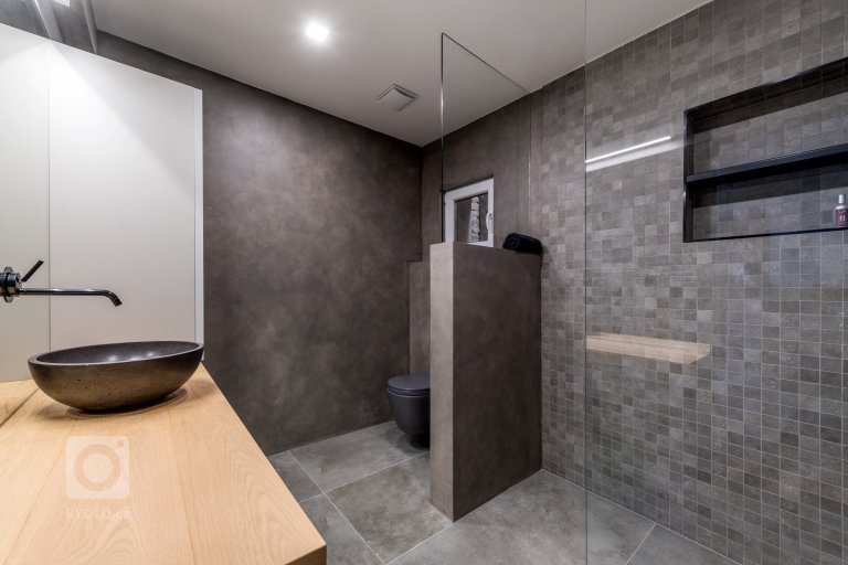 add picture to album