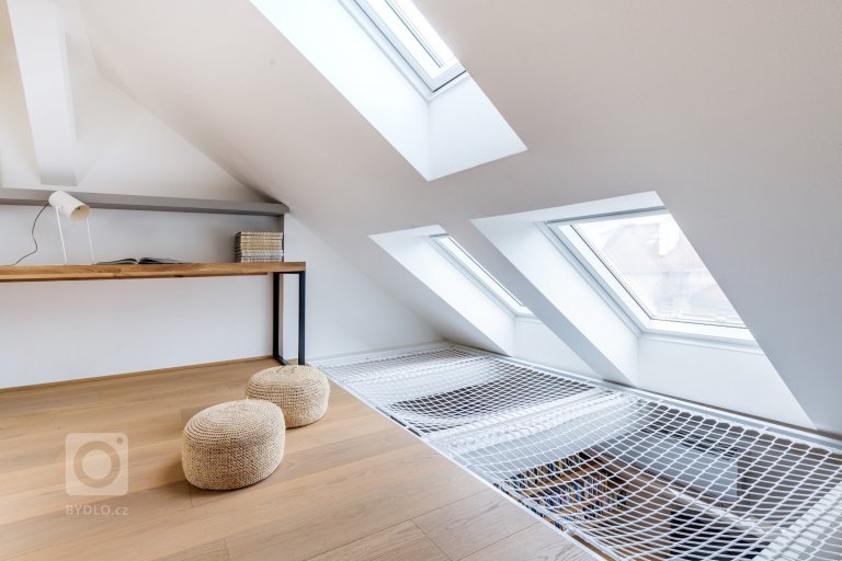 add picture to album