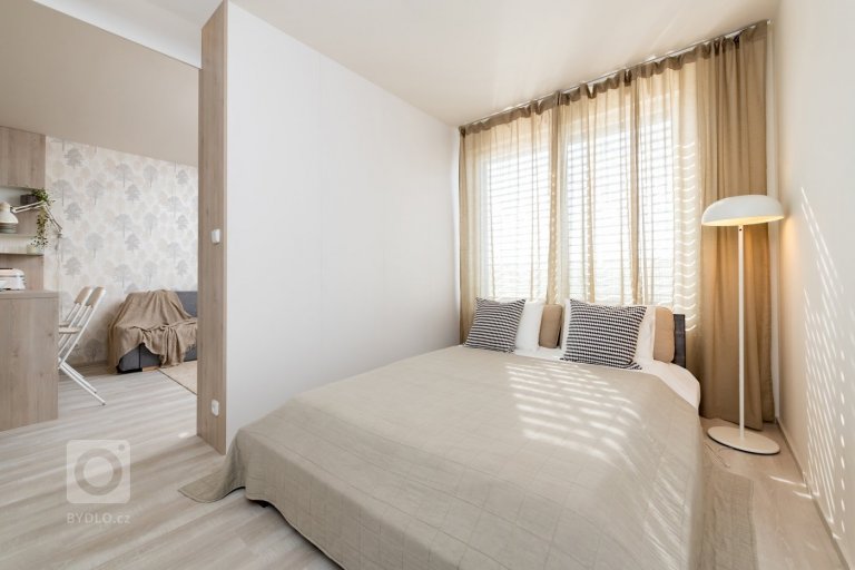 add picture to album