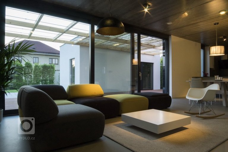 add picture to album