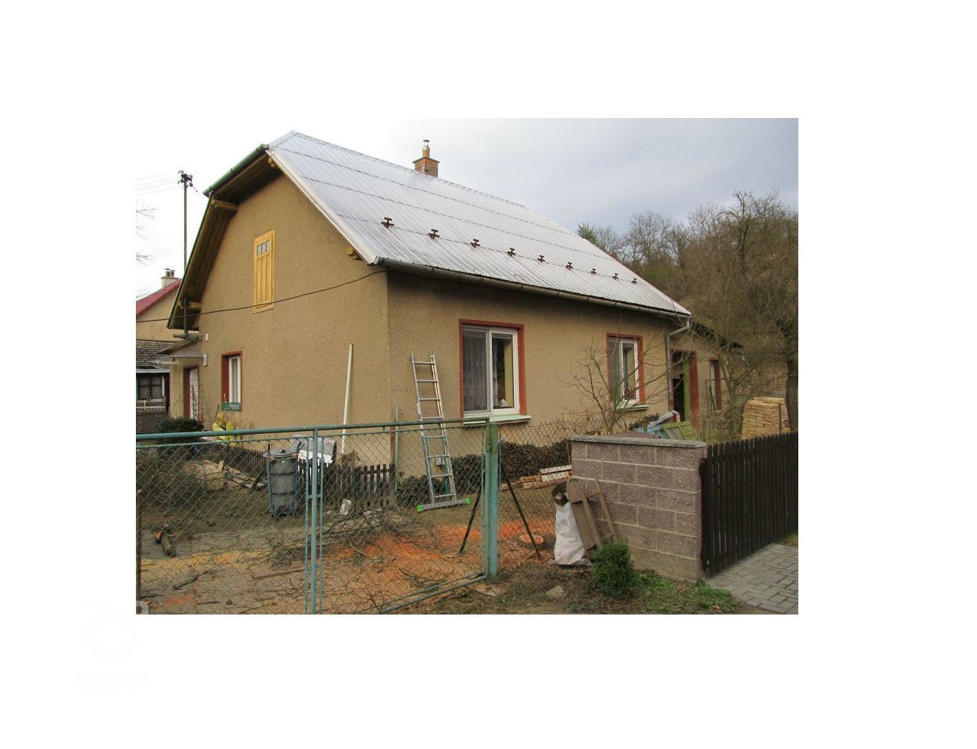 Rekonstrukce rodinného domu, Nástavba dřevostavbou a kompletní úpravy interiéru.
