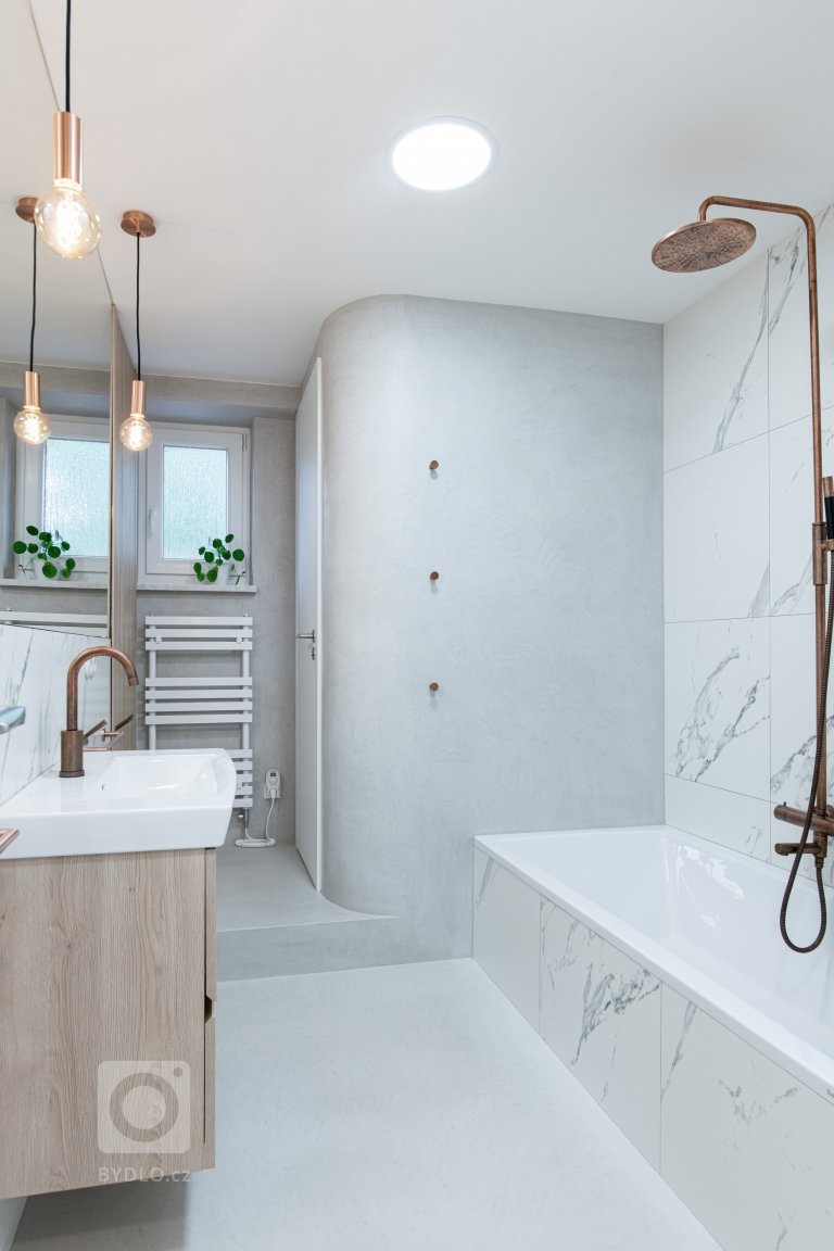 add picture to album