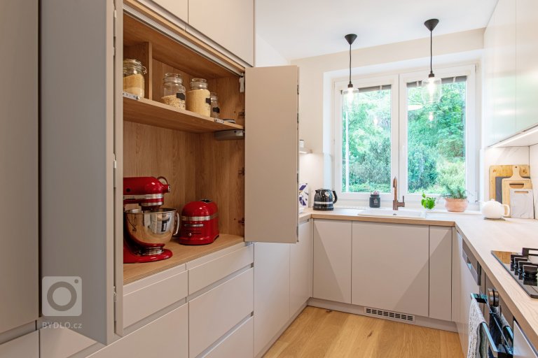 add picture to album