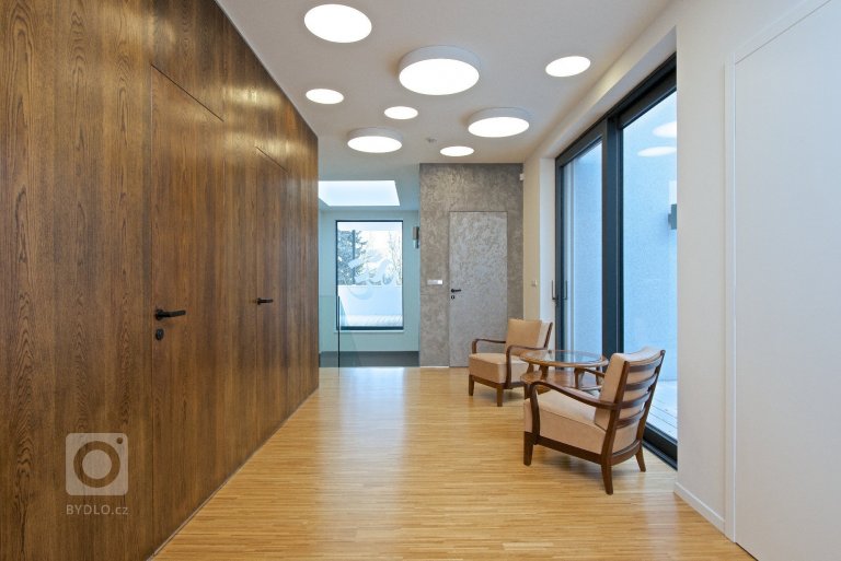 add picture to album