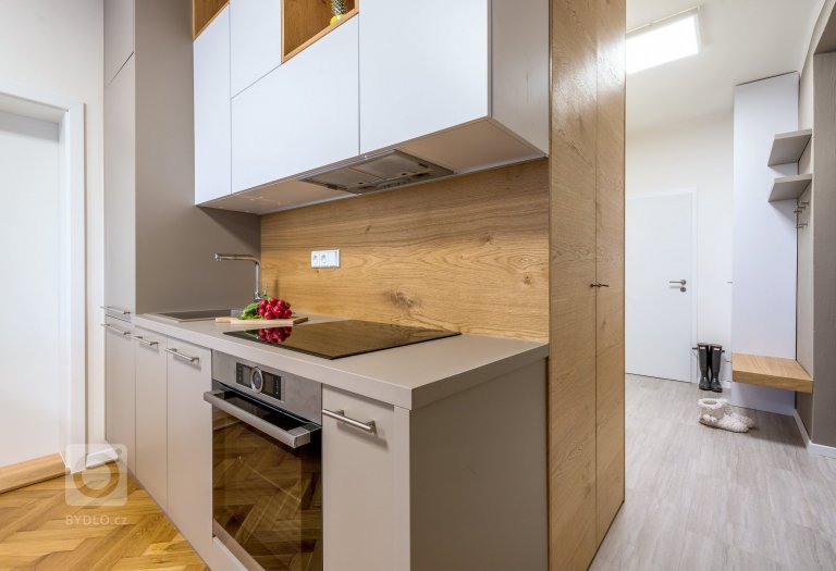 add picture to album