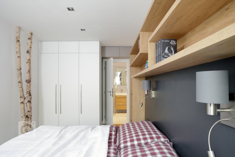 add picture to album