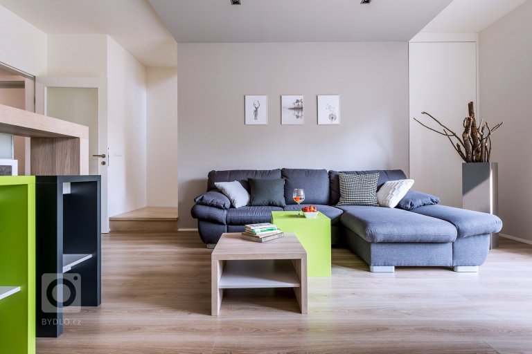 add picture to album