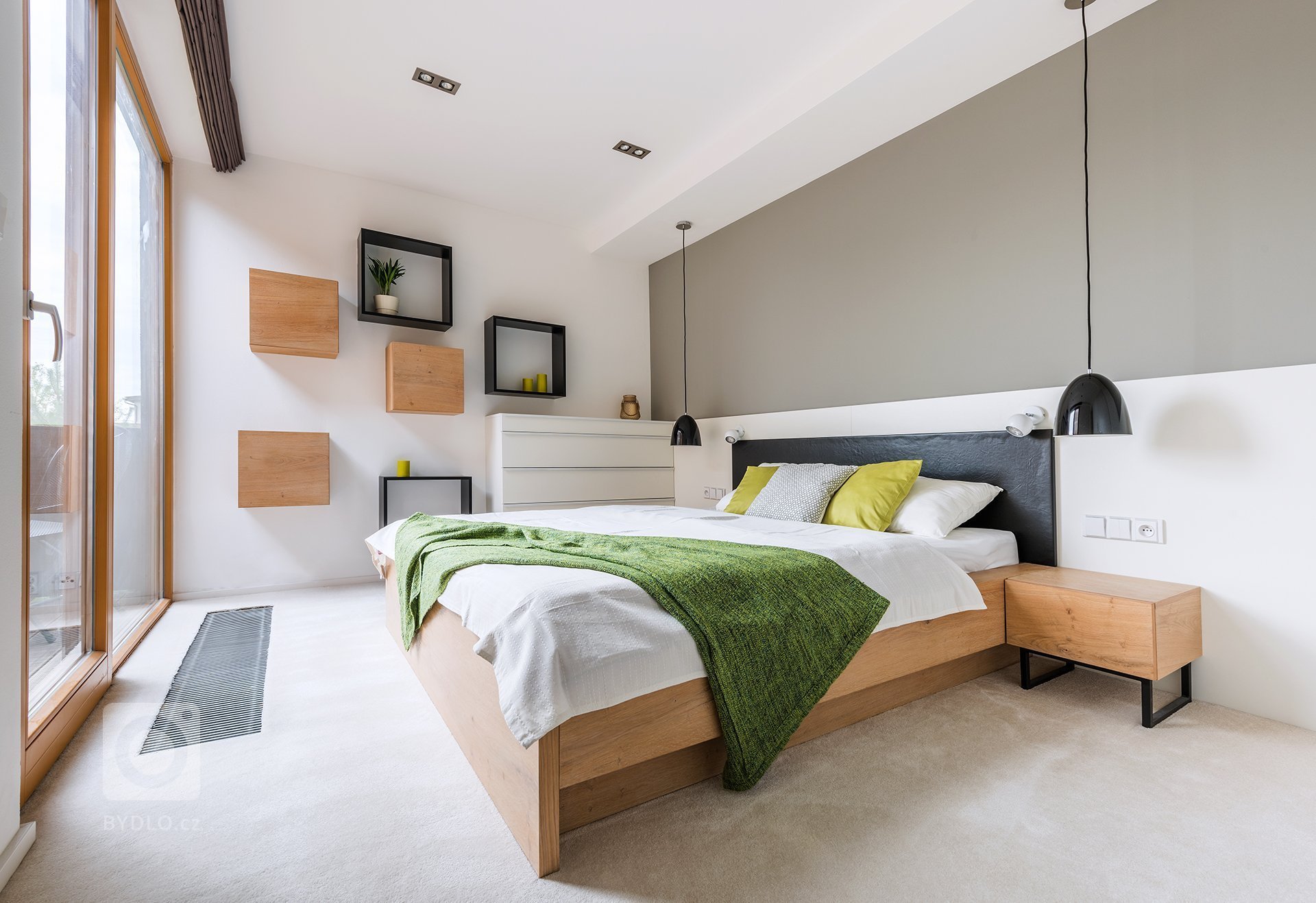 V případě moderního rodinného domu nešlo o nějakou důkladnou rekonstrukci, ale o osvěžení interiéru a nastavení jednotné linky, která se měla vinout celým…