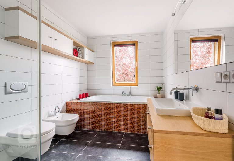 add picture to album