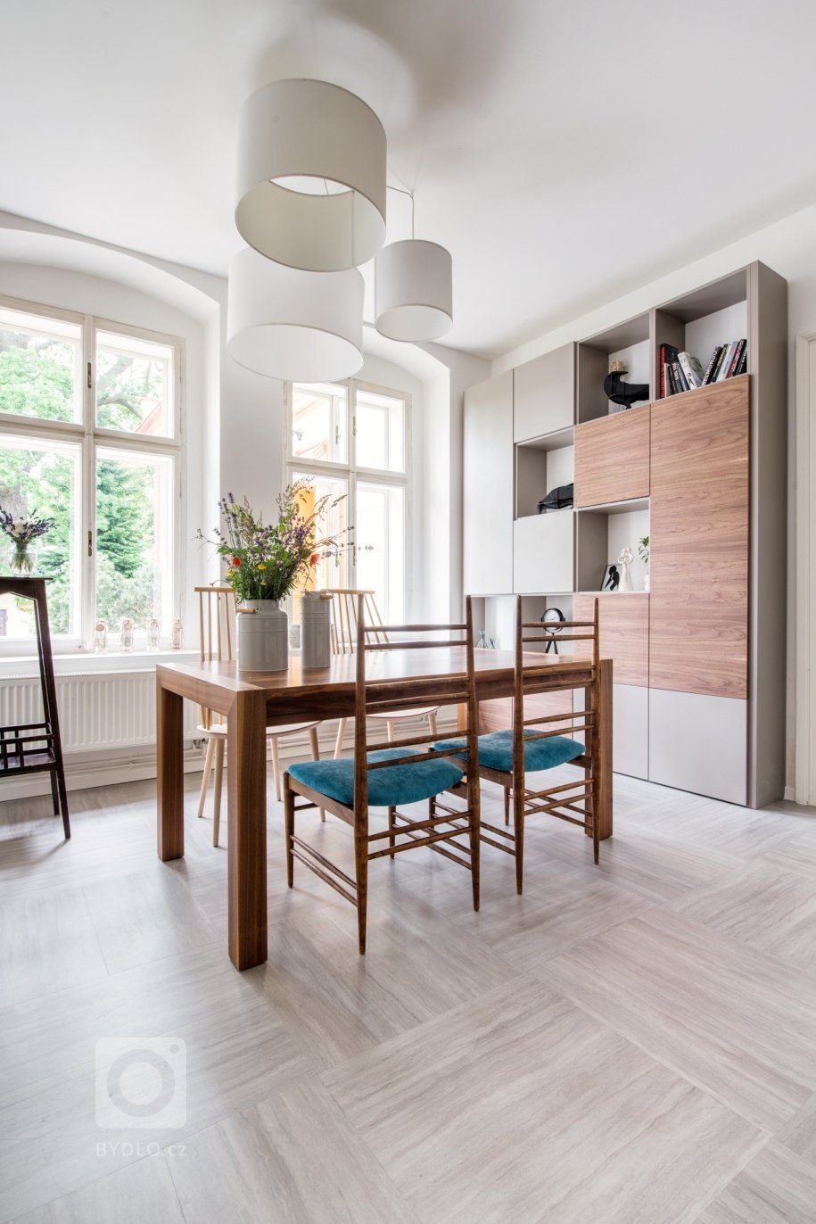 Statek postavený kolem roku 1880 měl typickou podobu české venkovské usedlosti, naším úkolem bylo zhostit se kompletní rekonstrukce interiérů.&nbsp;Požadavkem…