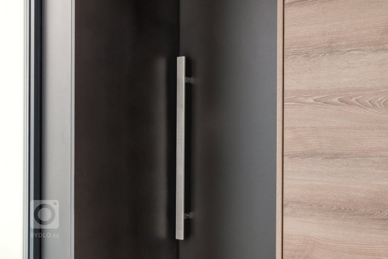 add picture to album