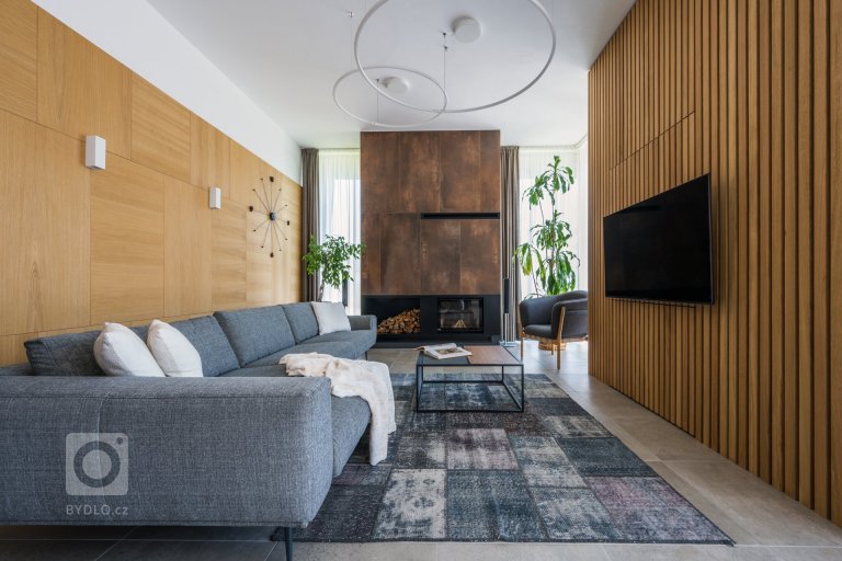 add picture to album