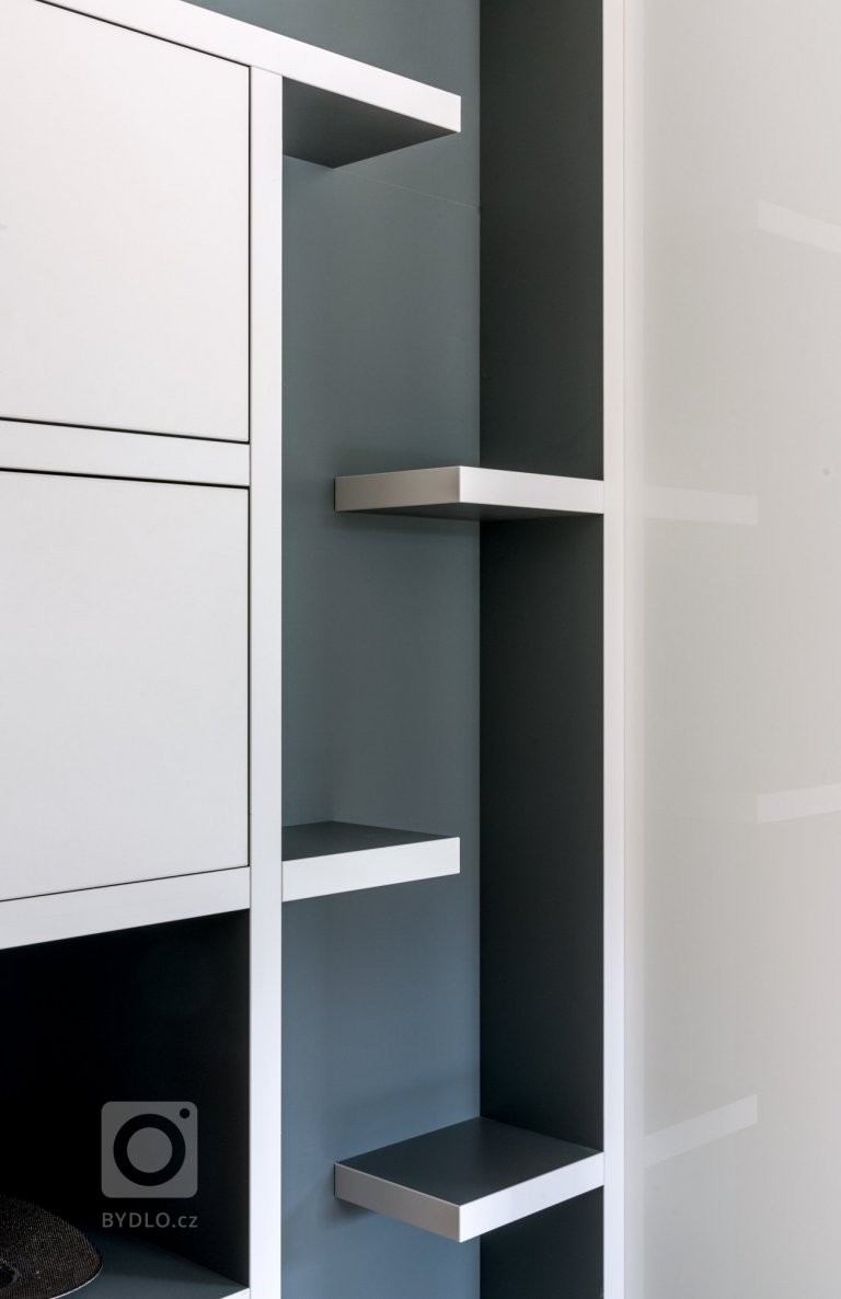 add picture to album