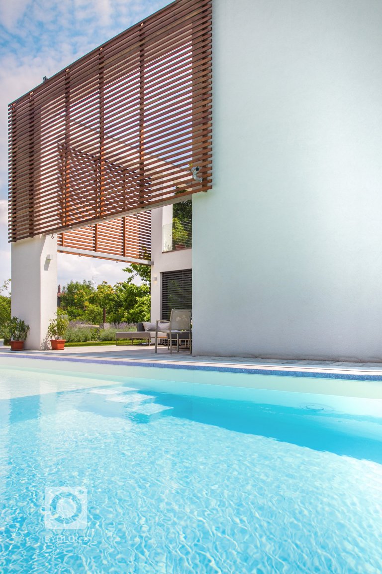 add picture to album