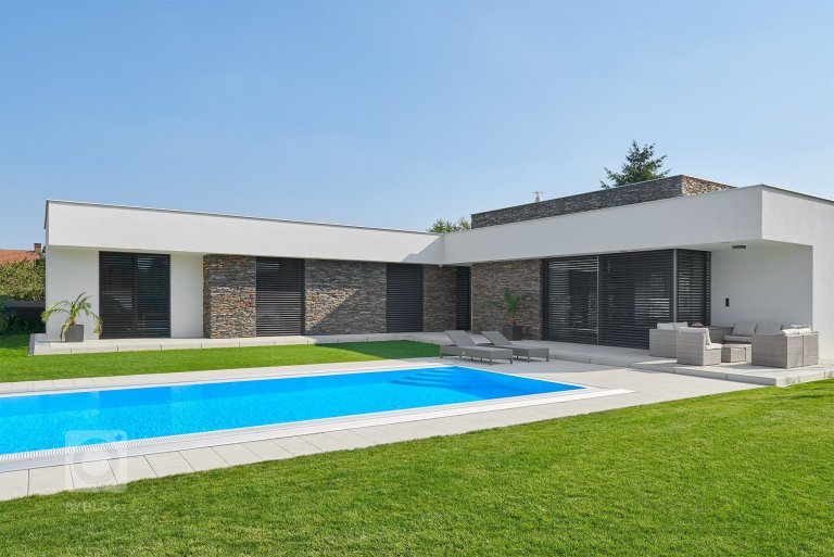 add picture to album