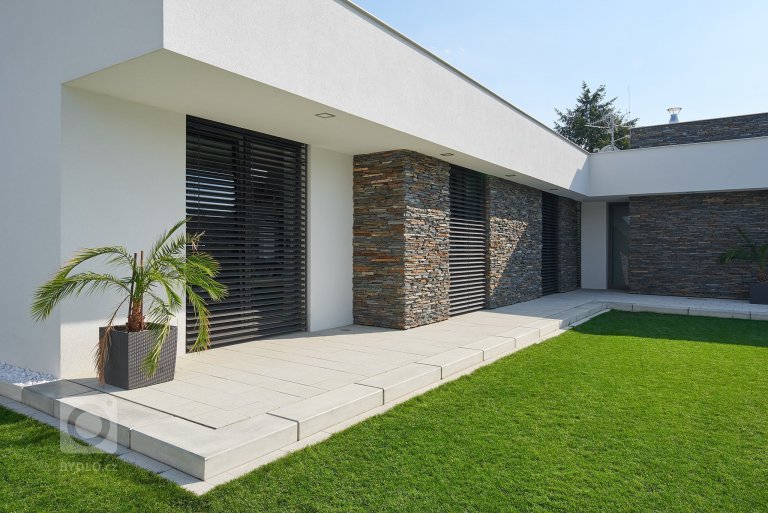 add picture to album