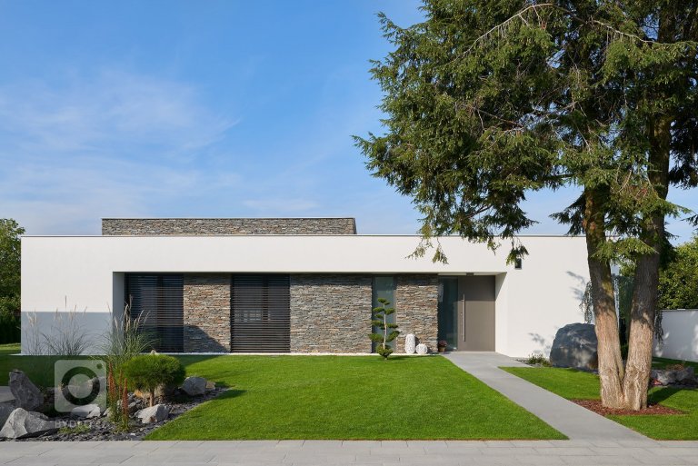 add picture to album