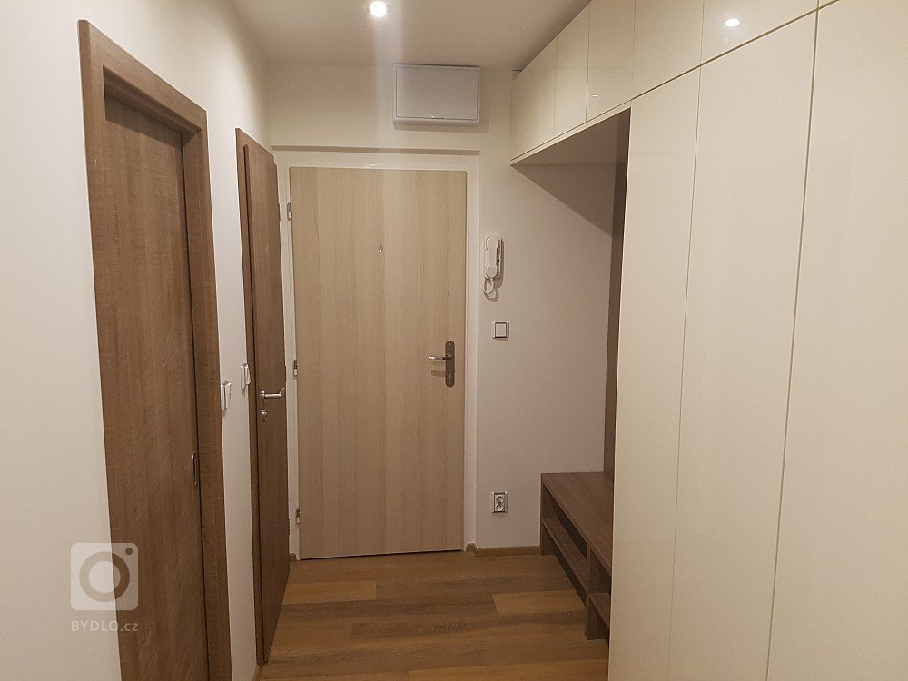 Kompletní REKONSTRUKCE bytu 3+1 74 m2 na klíč dle nového projektu.
