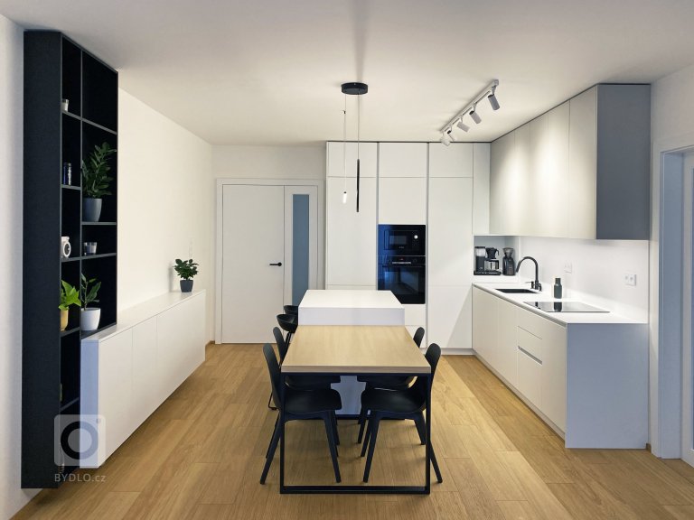 add picture to album