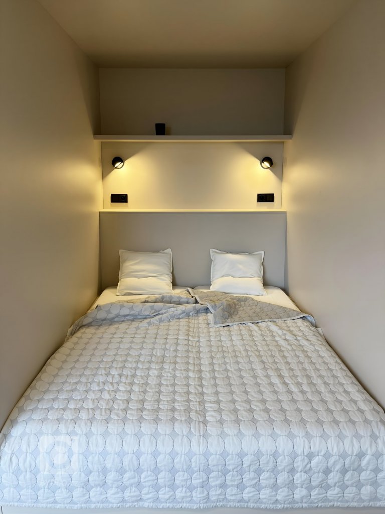 add picture to album