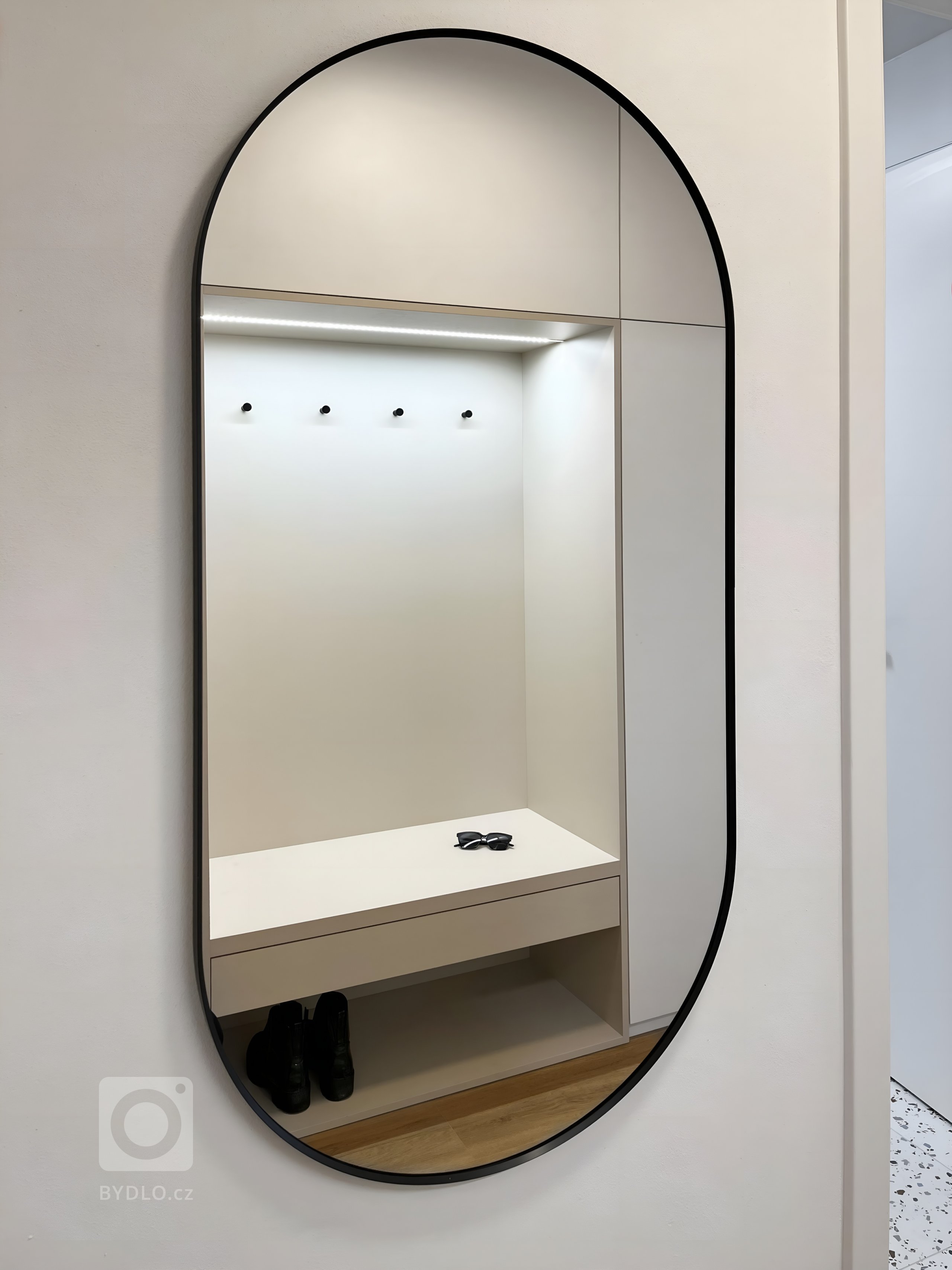 Řešená garsonka se nachází v&nbsp;panelovém domě v&nbsp;brněnské Líšni s&nbsp;krásným výhledem na město Brno. Panelová konstrukce domu a malá plocha bytu do…