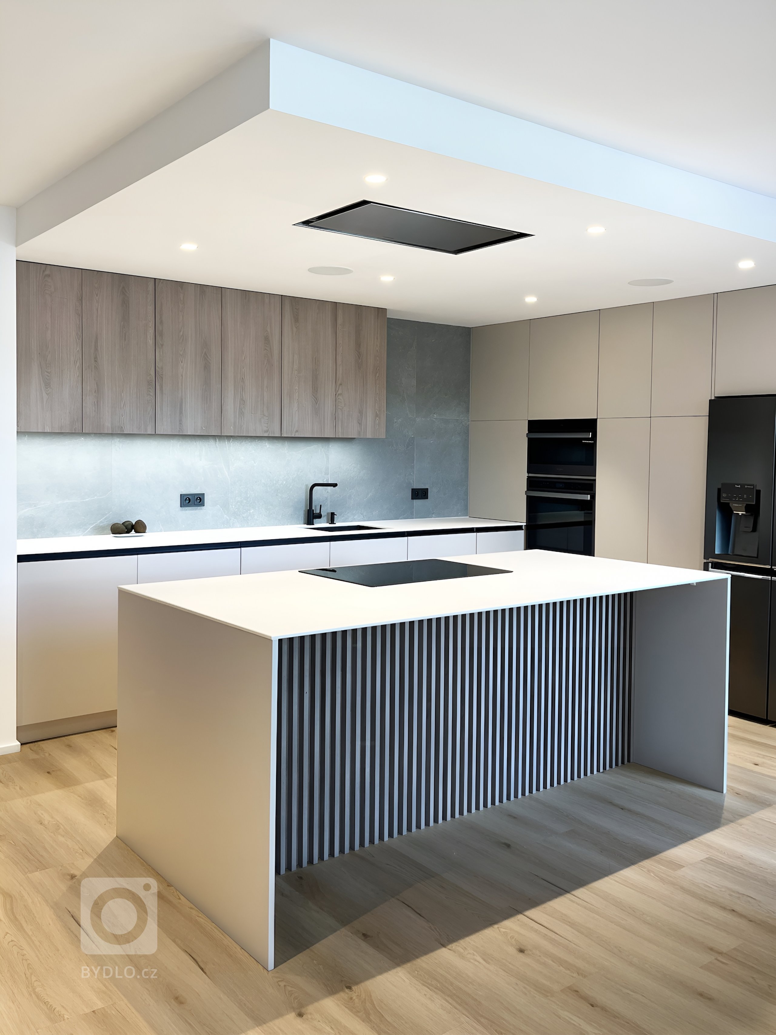 S&nbsp;požadavkem na návrh interiéru rozlehlého domu ve Velké Bíteši u Brna přišli klienti ještě ve fázi projektu stavby. To bývá vždy velkou výhodou, protože…