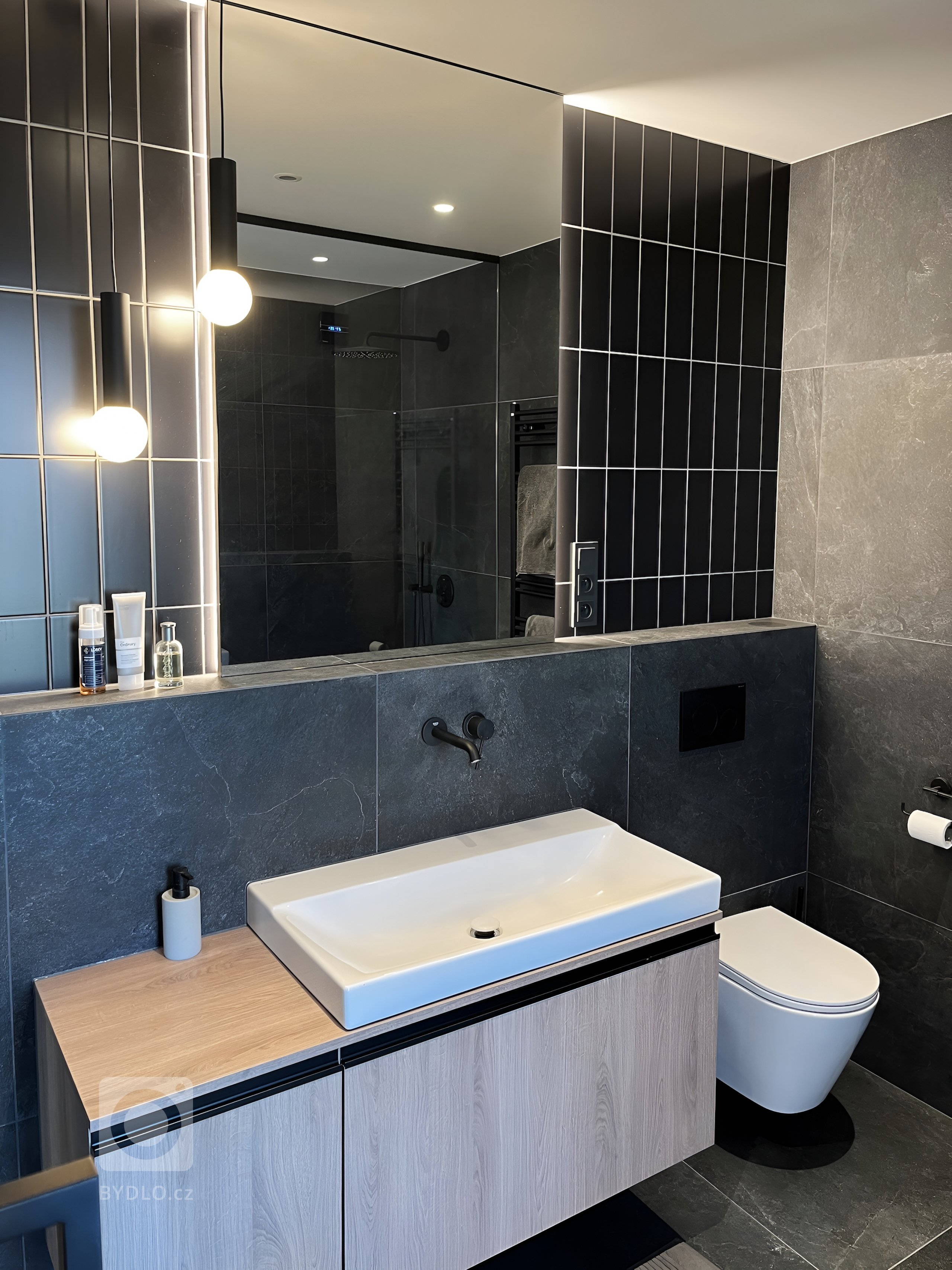 S&nbsp;požadavkem na návrh interiéru rozlehlého domu ve Velké Bíteši u Brna přišli klienti ještě ve fázi projektu stavby. To bývá vždy velkou výhodou, protože…