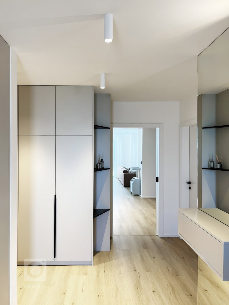 add picture to album