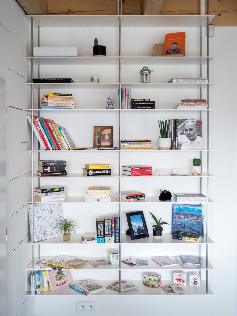 add picture to album