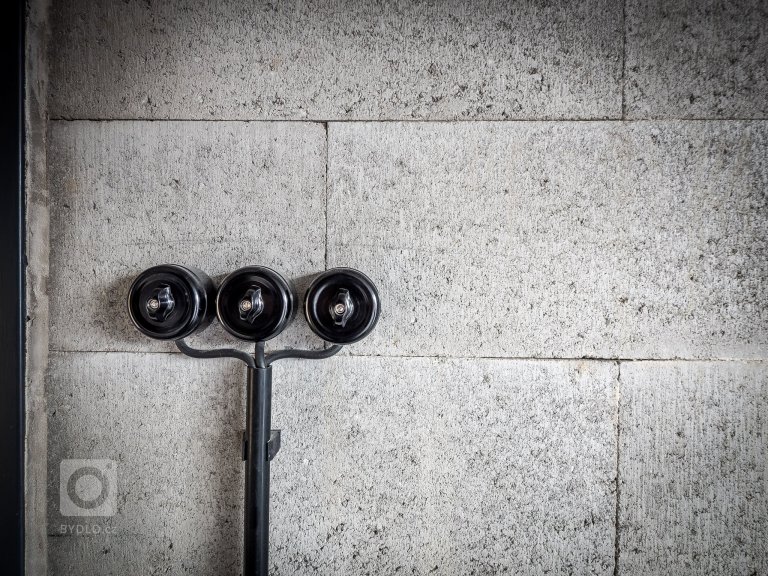 add picture to album