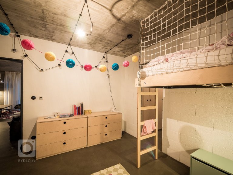 add picture to album