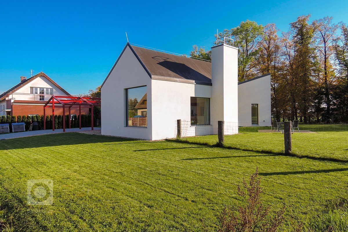 Dům stojí v&nbsp;Chlumci nad Cidlinou, městě, které je známé selskými bouřemi z&nbsp;konce 18. století, povstáním sedláků. Ačkoli nebyly samotné ozbrojené…