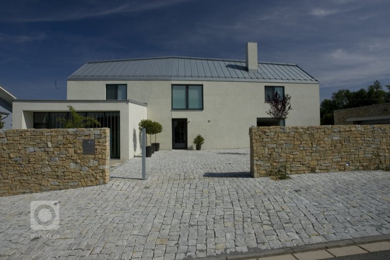 add picture to album