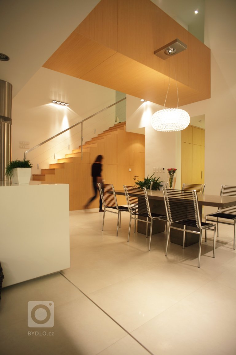 add picture to album