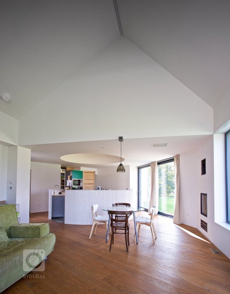 add picture to album