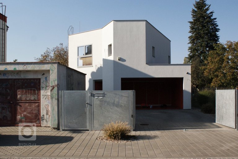 add picture to album