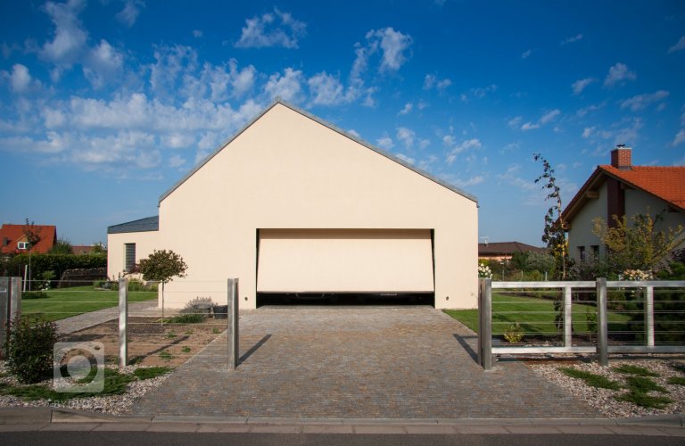 add picture to album